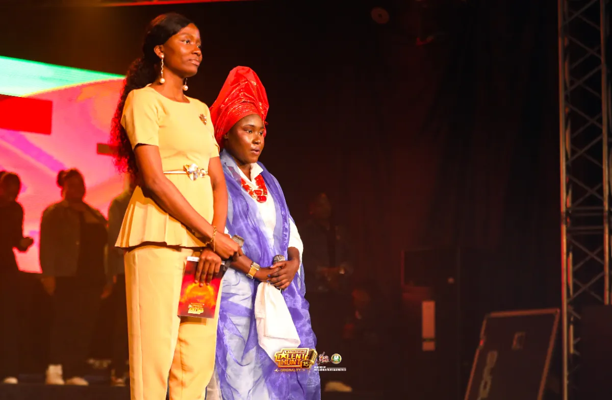 Victoria Chidozie · photographs 38