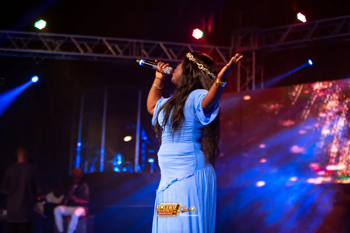 Victoria Chidozie · photographs 6