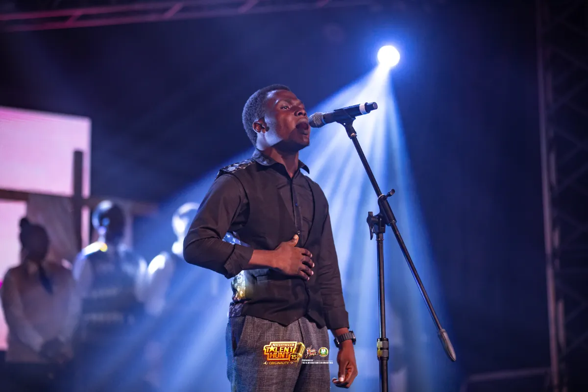 Miracle Manuwa · photographs 1