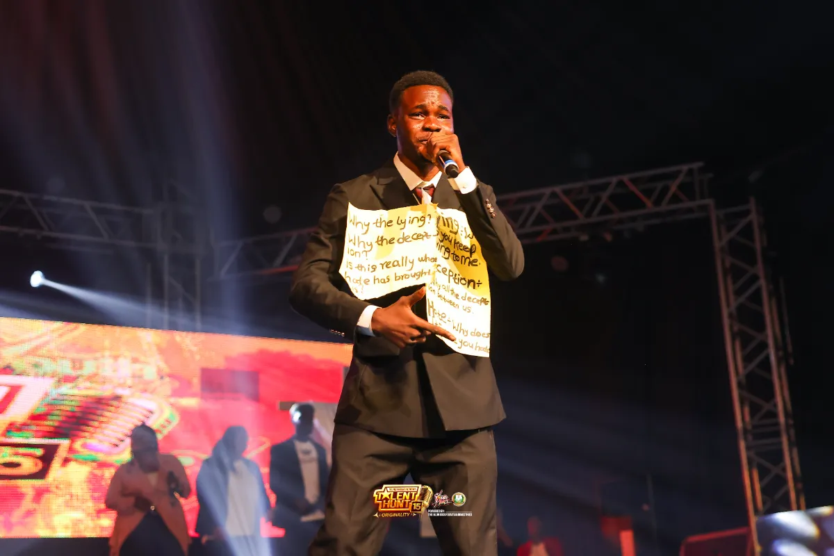 Ojumah Gideon Ikechukwu · photographs 16